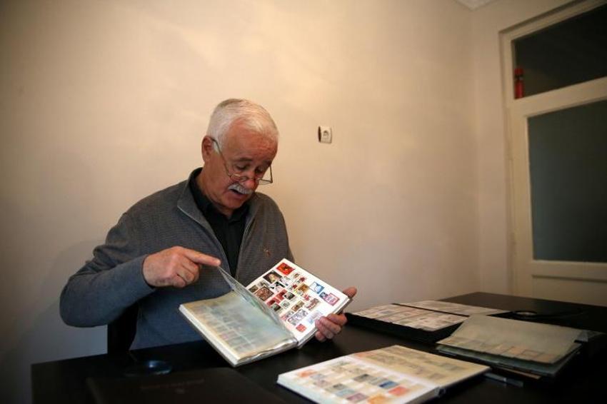 Emekli memur 53 yılda servet biriktirdi! 70 ülkeden 10 bin adet var