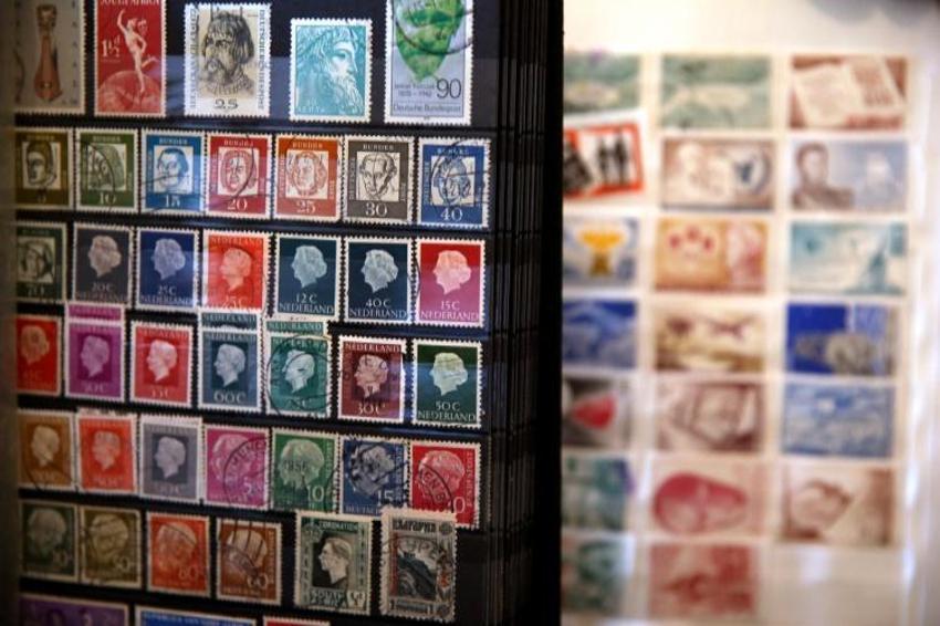 Emekli memur 53 yılda servet biriktirdi! 70 ülkeden 10 bin adet var