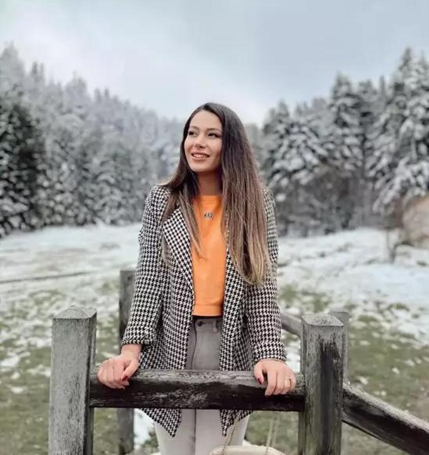 'Gelin Evi' programıyla tanınmıştı! Sosyal medya fenomeni Neşe Özkan estetik ameliyatı sonrası hayatını kaybetti