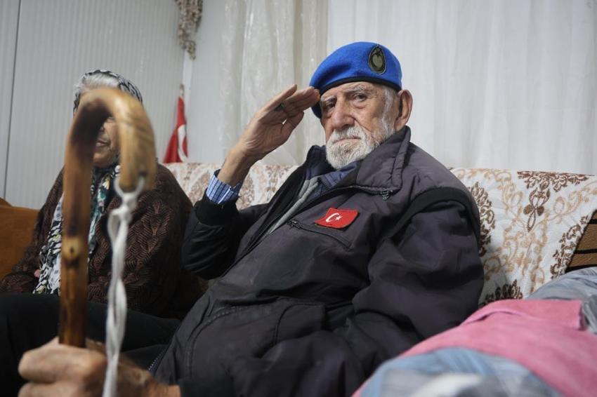 28 yıl önce şehit olan oğlunun beresini kafasından hiç çıkarmıyor! Hatırasını böyle yaşatıyor