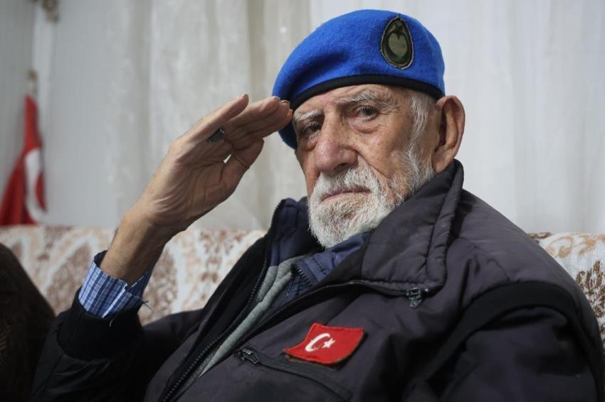 28 yıl önce şehit olan oğlunun beresini kafasından hiç çıkarmıyor! Hatırasını böyle yaşatıyor