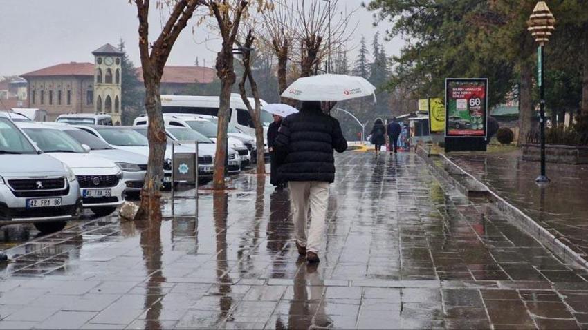 Meteoroloji 30 ili tehlikelere karşı uyardı: Kar yağışları ve sağanak yağışlar kuvvetli şekilde geliyor