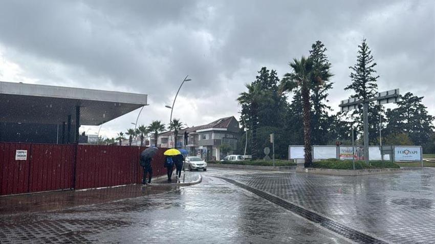 Meteoroloji 30 ili tehlikelere karşı uyardı: Kar yağışları ve sağanak yağışlar kuvvetli şekilde geliyor