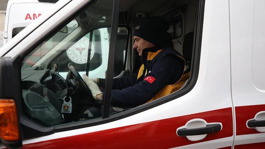 Kayseri'de ambulans şoförü 52 yaşında üniversiteli oldu!