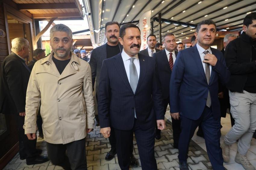 Hatay'da depremin izleri siliniyor: Kültür ve Sanat Çarşısı kentin özlenen canlılığını yeniden harekete geçirdi