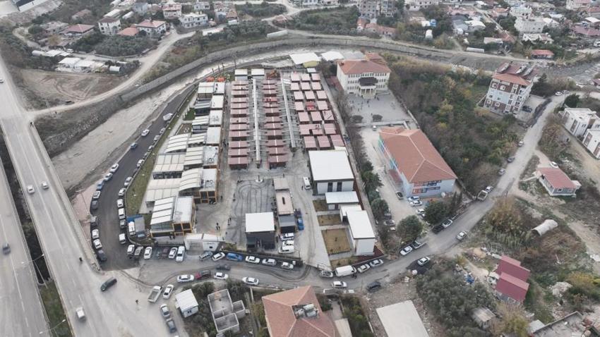 Hatay'da depremin izleri siliniyor: Kültür ve Sanat Çarşısı kentin özlenen canlılığını yeniden harekete geçirdi