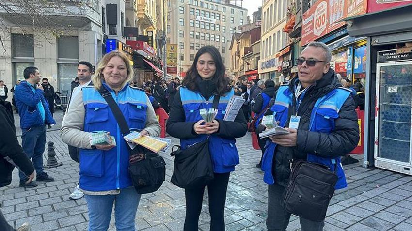Yılbaşına sayılı günler kala piyango bayilerinde yoğunluk! 600 milyonluk rekor ikramiye için uzun kuyruklar oluştu
