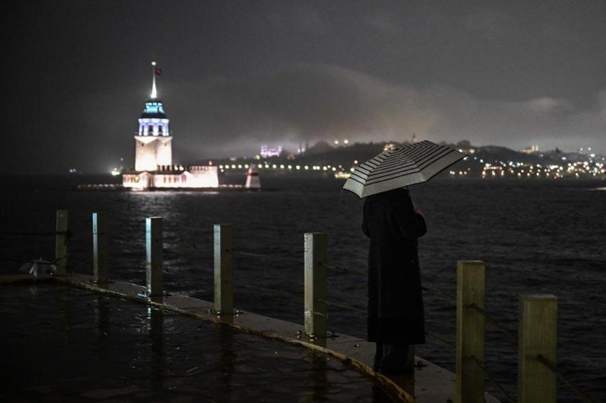 Lapa lapa kar yağışları ve gök gürültülü sağanaklar geliyor! Meteoroloji son hava durumu raporu ile illeri uyardı
