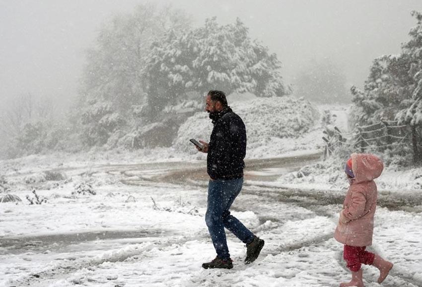 Lapa lapa kar yağışları ve gök gürültülü sağanaklar geliyor! Meteoroloji son hava durumu raporu ile illeri uyardı