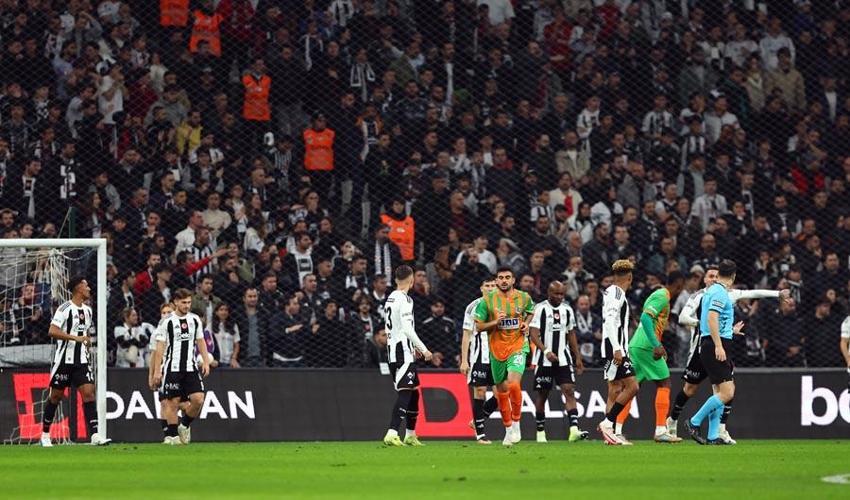 Beşiktaş Alanyaspor maçında Hasan Arat ve Arthur Masuaku'ya büyük tepki: Paralar nerede