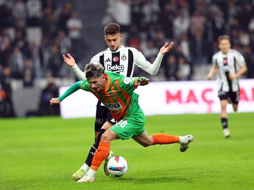 Beşiktaş Alanyaspor maçında Hasan Arat ve Arthur Masuaku'ya büyük tepki: Paralar nerede