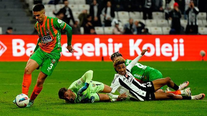 Beşiktaş puan kaybetmeye devam ediyor! 'Çok yazık hepinize iyi tatiller'