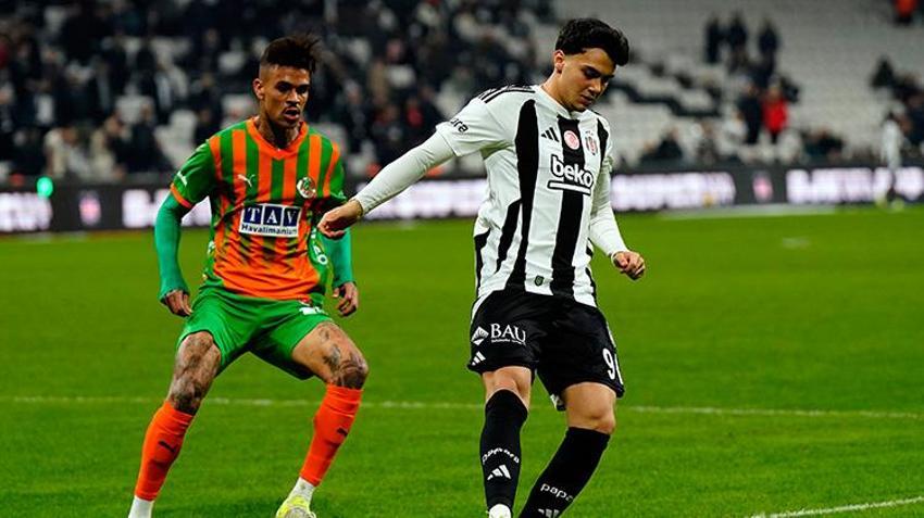 Beşiktaş puan kaybetmeye devam ediyor! 'Çok yazık hepinize iyi tatiller'