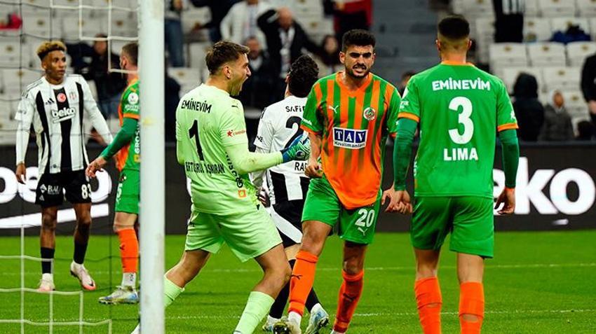 Beşiktaş puan kaybetmeye devam ediyor! 'Çok yazık hepinize iyi tatiller'