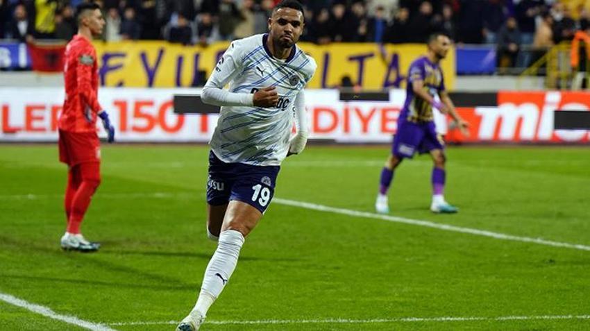 Fenerbahçe kaybediyor Youssef En-Nesyri kazanıyor