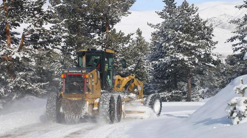 Yılbaşına günler kala kar yağışı etkisini artırıyor! Meteoroloji Genel Müdürlüğü önümüzdeki 5 günün hava durumunu açıkladı ve bazı bölgeleri uyardı