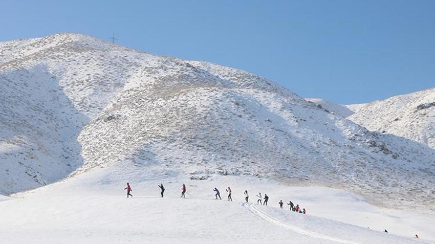 Yılbaşına günler kala kar yağışı etkisini artırıyor! Meteoroloji Genel Müdürlüğü önümüzdeki 5 günün hava durumunu açıkladı ve bazı bölgeleri uyardı