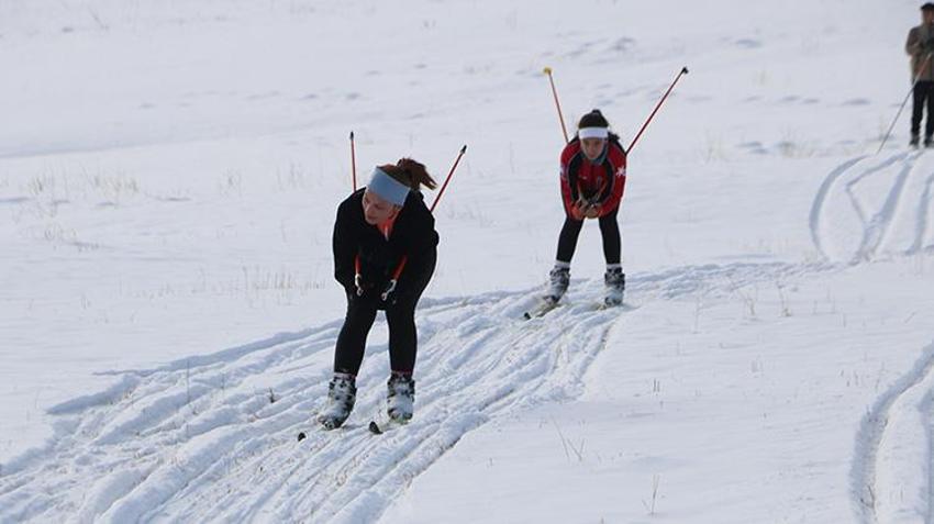 Yılbaşına günler kala kar yağışı etkisini artırıyor! Meteoroloji Genel Müdürlüğü önümüzdeki 5 günün hava durumunu açıkladı ve bazı bölgeleri uyardı