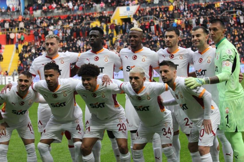 Galatasaray rekorlara doymuyor! Zirvede puan farkı açıldı