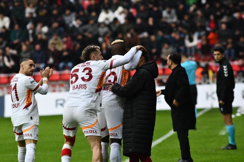 Galatasaray rekorlara doymuyor! Zirvede puan farkı açıldı