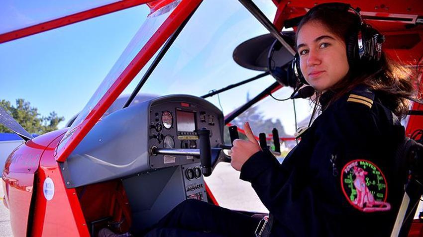 Yaptığı bu uçuşla Türkiye'nin en genç kadın pilotu oldu! 'Sabiha Gökçen'in yolundan gideceğim'