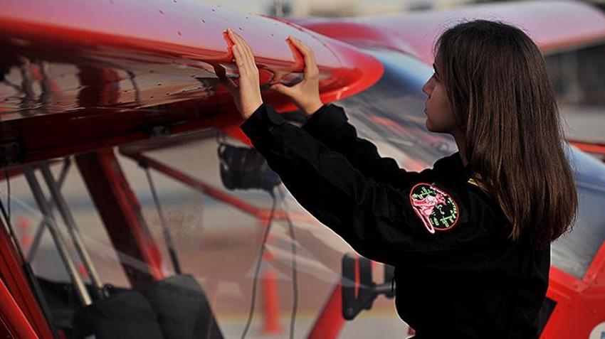 Yaptığı bu uçuşla Türkiye'nin en genç kadın pilotu oldu! 'Sabiha Gökçen'in yolundan gideceğim'