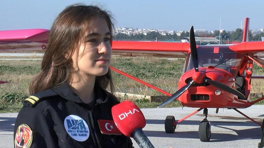 Yaptığı bu uçuşla Türkiye'nin en genç kadın pilotu oldu! 'Sabiha Gökçen'in yolundan gideceğim'