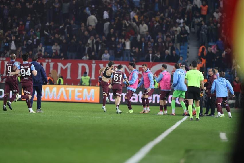 Volkan Demirel, Şenol Güneş'in elini sıkmayınca fena yüklendiler: Şovperest, saygısız