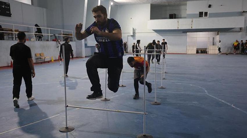 Diyarbakır'da POMEM fiziki mülakatına hazırlanan adaylar antrenmanda ter döküyor