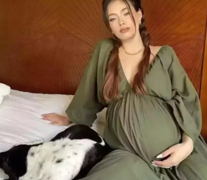 Doğum iyice yaklaştı! Neslihan Atagül'den karnı burnunda poz