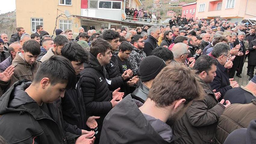 Erzurum'da çığ altında kalarak hayatını kaybeden milli judocu Trabzon'da toprağa verildi