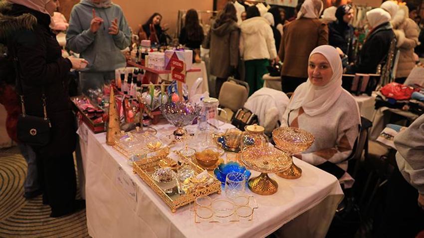 Suriye'nin renkleri' kermesiyle Şam'da kadınlar el emeklerini satarak aile ekonomisine katkıda bulunuyor