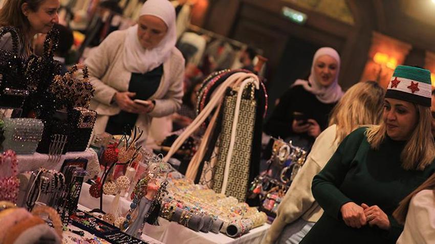 Suriye'nin renkleri' kermesiyle Şam'da kadınlar el emeklerini satarak aile ekonomisine katkıda bulunuyor