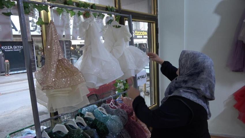 Kendi giyemediği gelinliği başkaları için dikiyor! Kendi markasını kurup defile yapmak istiyor