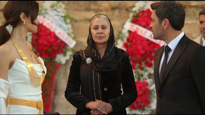 Uzak Şehir'de nikah sonrası ortalık karıştı: 'Asla karın olmayacağım'