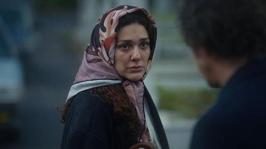 Annem Ankara'da Türk Sineması'nın efsanesine gönderme: 'Babam bizim evin selvi boylusu, annem al yazmalısıydı'