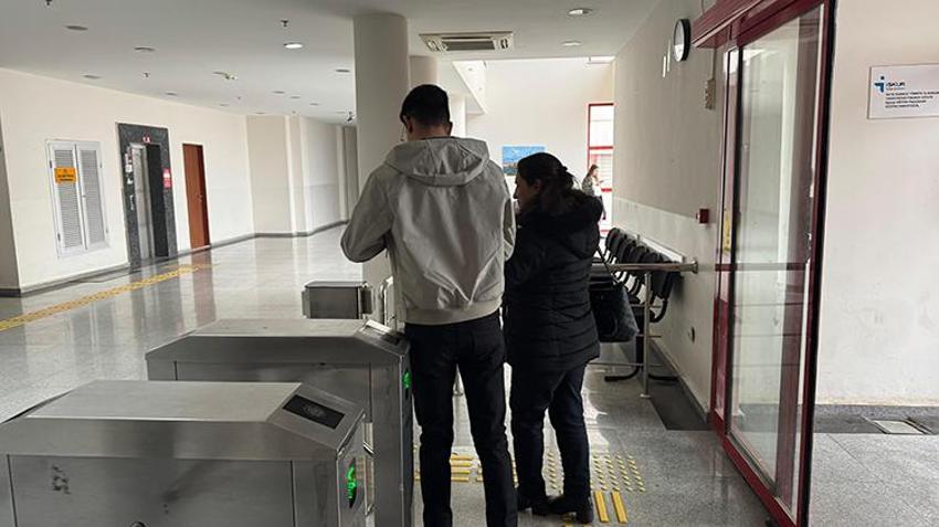 Diyarbakırlı 3 çocuk annesi Azize Dinç engel tanımadı, üniversite hayaline 50 yaşında kavuştu