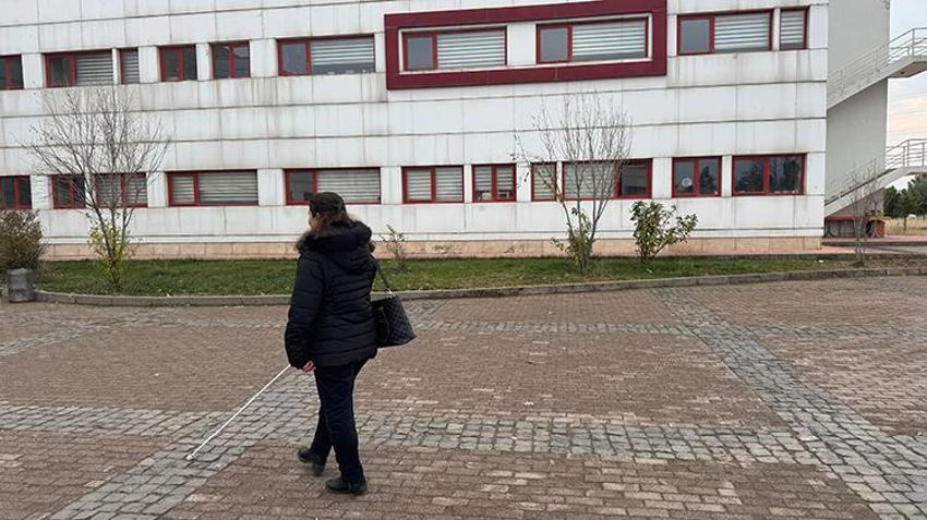 Diyarbakırlı 3 çocuk annesi Azize Dinç engel tanımadı, üniversite hayaline 50 yaşında kavuştu