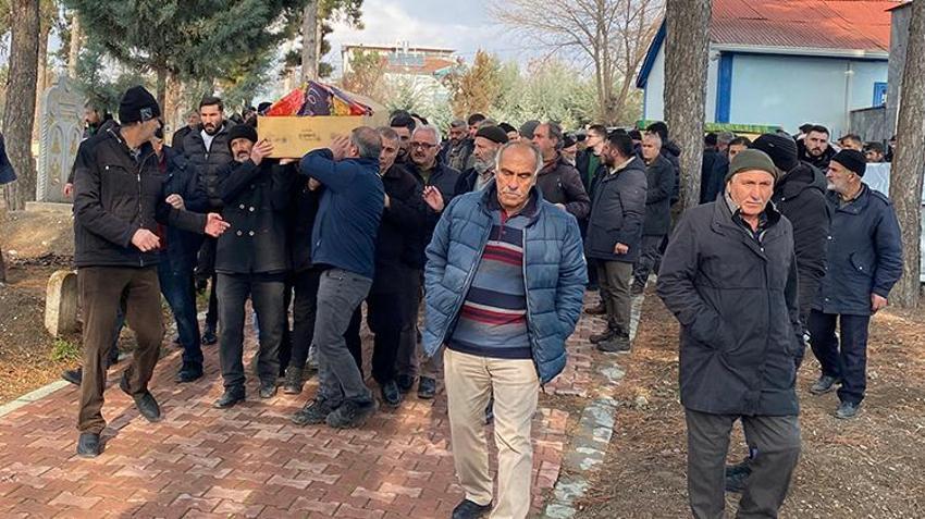 Bingöl'deki otobüs kazasında hayatını kaybeden genç doktor ve eşinin hikayesini duyanlar hüzne boğuldu
