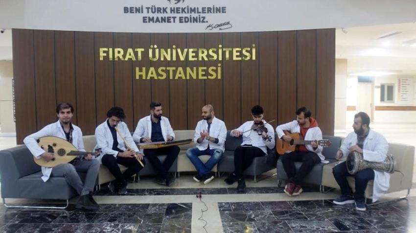 Bingöl'deki otobüs kazasında hayatını kaybeden genç doktor ve eşinin hikayesini duyanlar hüzne boğuldu