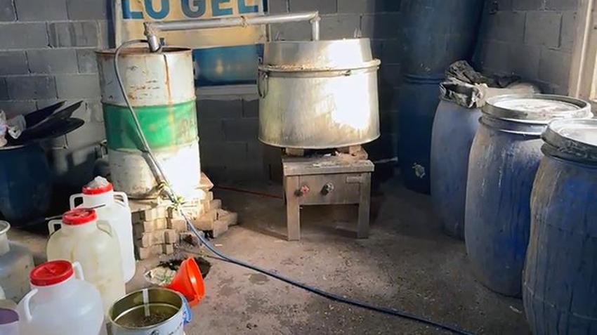 Evine kurduğu düzenekle sahte içki üretti, ifadesinde söyledikleri şok etti: 'Yılbaşında içecektim'