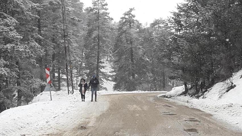 Lapa lapa kar yağışları ve kuvvetli sağanaklar geliyor! Meteoroloji sel, su baskını, heyelan, don, buzlanma ve çığ tehlikesine karşı uyardı