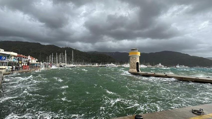 Lapa lapa kar yağışları ve kuvvetli sağanaklar geliyor! Meteoroloji sel, su baskını, heyelan, don, buzlanma ve çığ tehlikesine karşı uyardı
