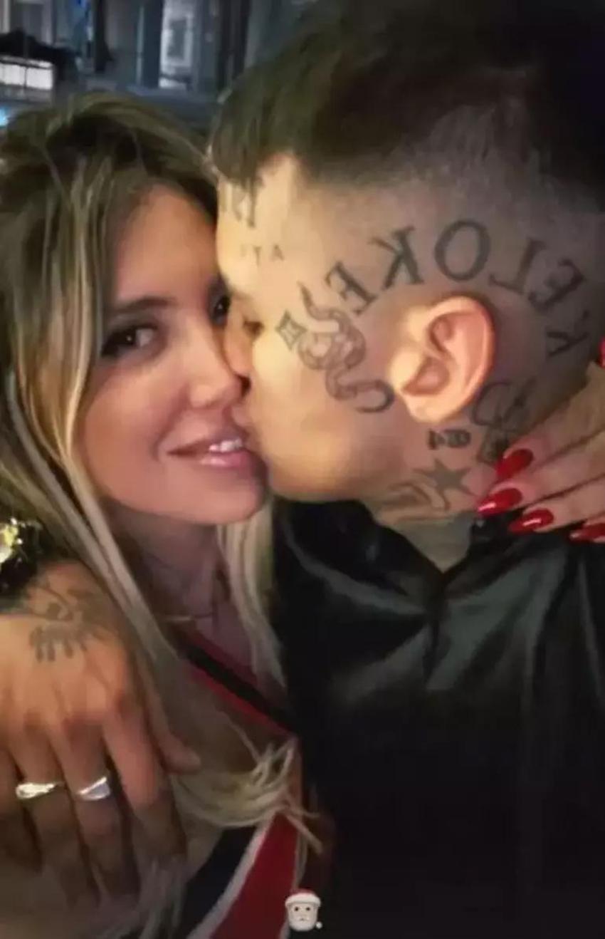 Wanda Nara şaşırtmadı! Sevgilisi ile dudak dudağa pozlarını yayınladı