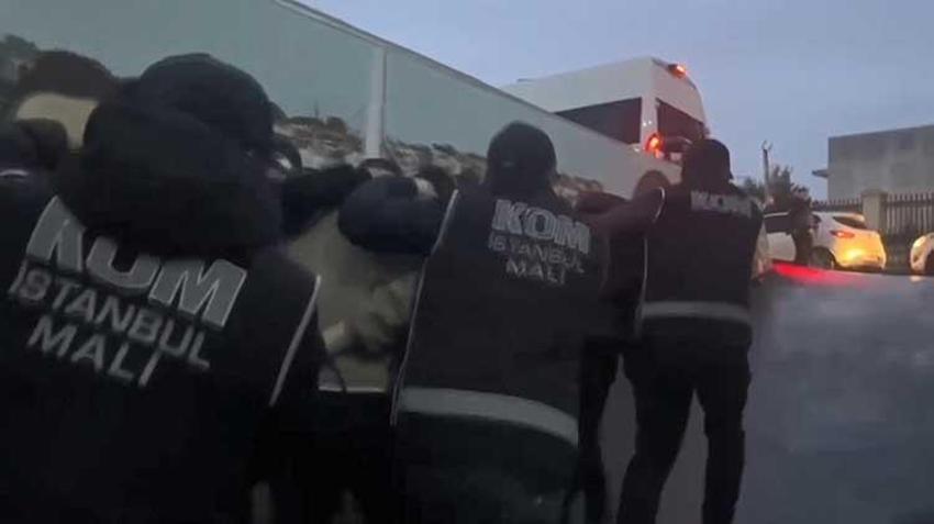 İstanbul'da PKK için tefecilik yapan örgüte baskın! Topladıkları paraları öldürülen teröristlerin ailelerine göndermişler
