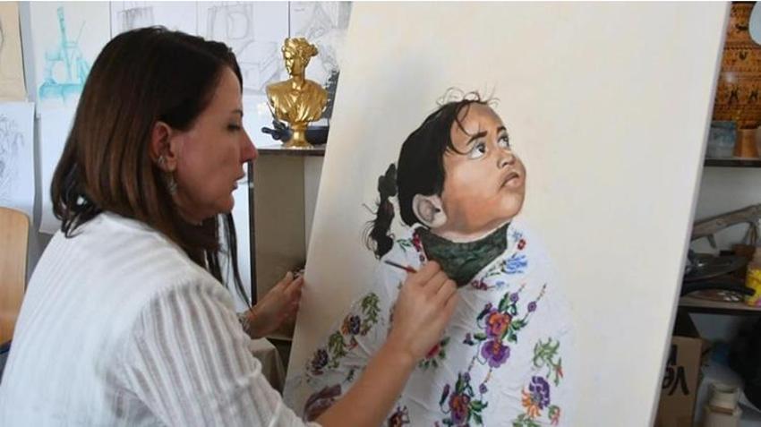 Nevşehir'de, görsel sanatlar öğretmeni Zeliha Bazoğlu'na, anneannesinin çeyiz sandığı ilham kaynağı oldu