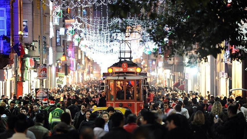 2025 yeni yıl mesajları! İşte sevdiklerinize gönderebileceğiniz, aileye, sevgiliye, patrona ve tüm sevdiklerimize 2025 yeni yıl yılbaşı mesajları
