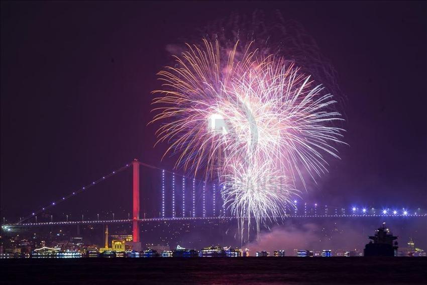 2025 Yılbaşı Mutlu Yıllar Mesajı! Sevgiliye, arkadaşa, aileye gönderilebilecek 2025 yılbaşı mutlu yıllar mesajı