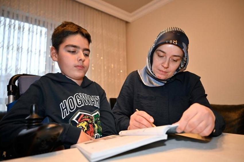 SMA hastasıydı, okula gidemedi! LGS'de aldığı puanla takdir topladı: 14 yaşında inanılmaz başarı hikayesi