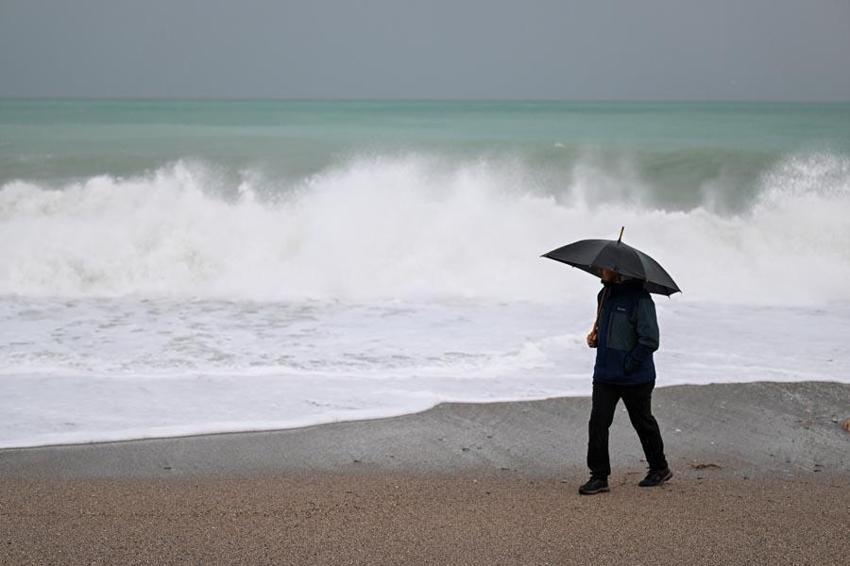 Lapa lapa kar yağışı ve fırtına geliyor sıcaklıklar 5 derece düşüyor! Meteoroloji çığ ve donma olaylarına karşı uyardı